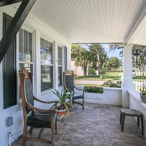 Daytona Beach!! In Front Of River, Enjoy Kayak Free!!! Holiday home